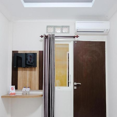 Noura Guest House Syariah Malang Eksteriør bilde