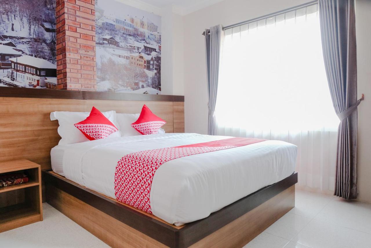 Noura Guest House Syariah Malang Eksteriør bilde