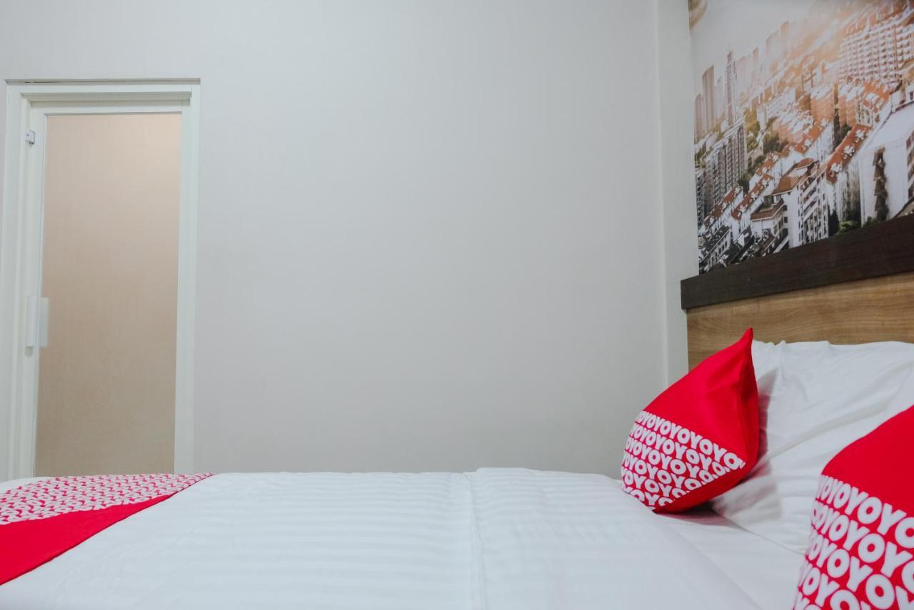 Noura Guest House Syariah Malang Eksteriør bilde