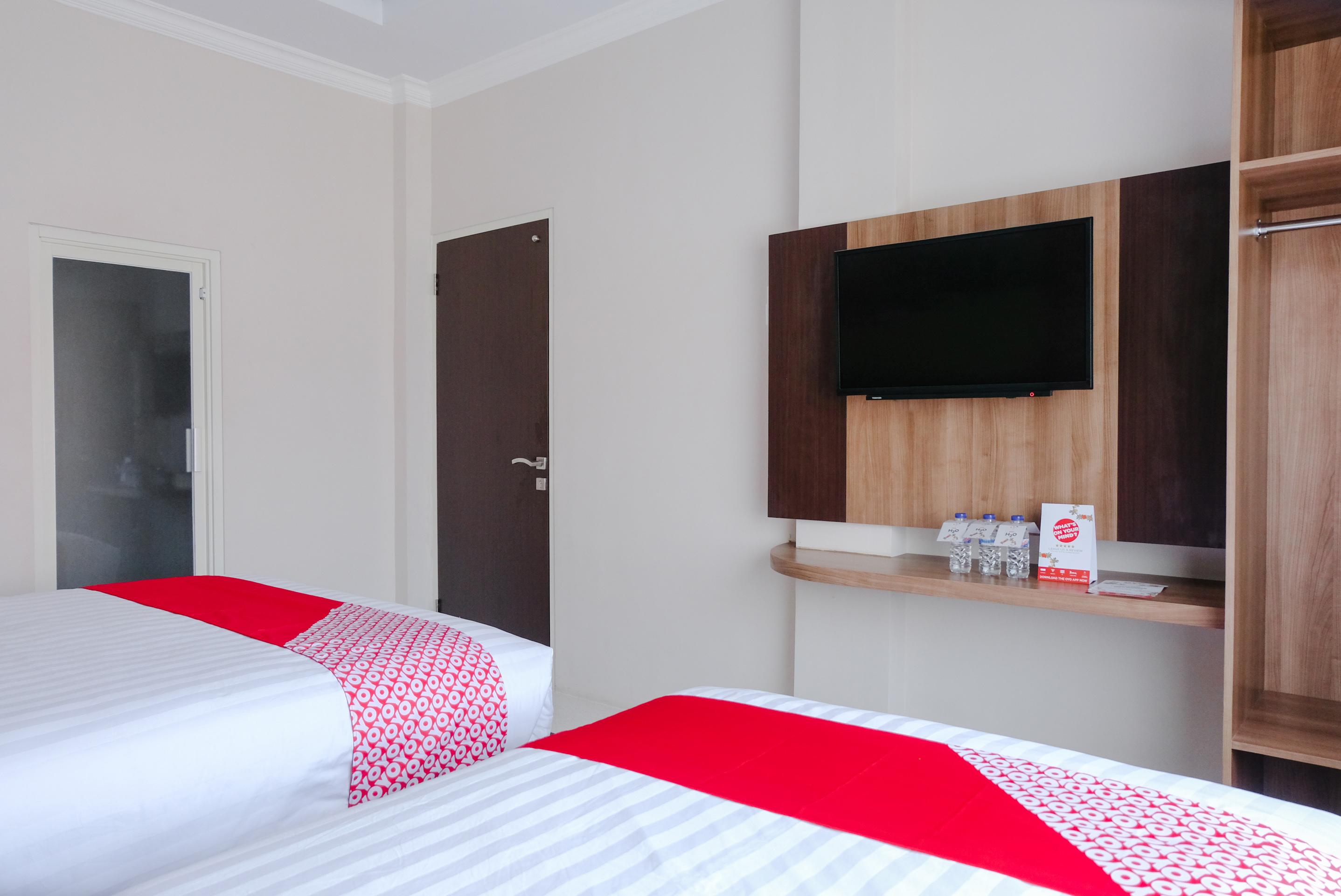 Noura Guest House Syariah Malang Eksteriør bilde