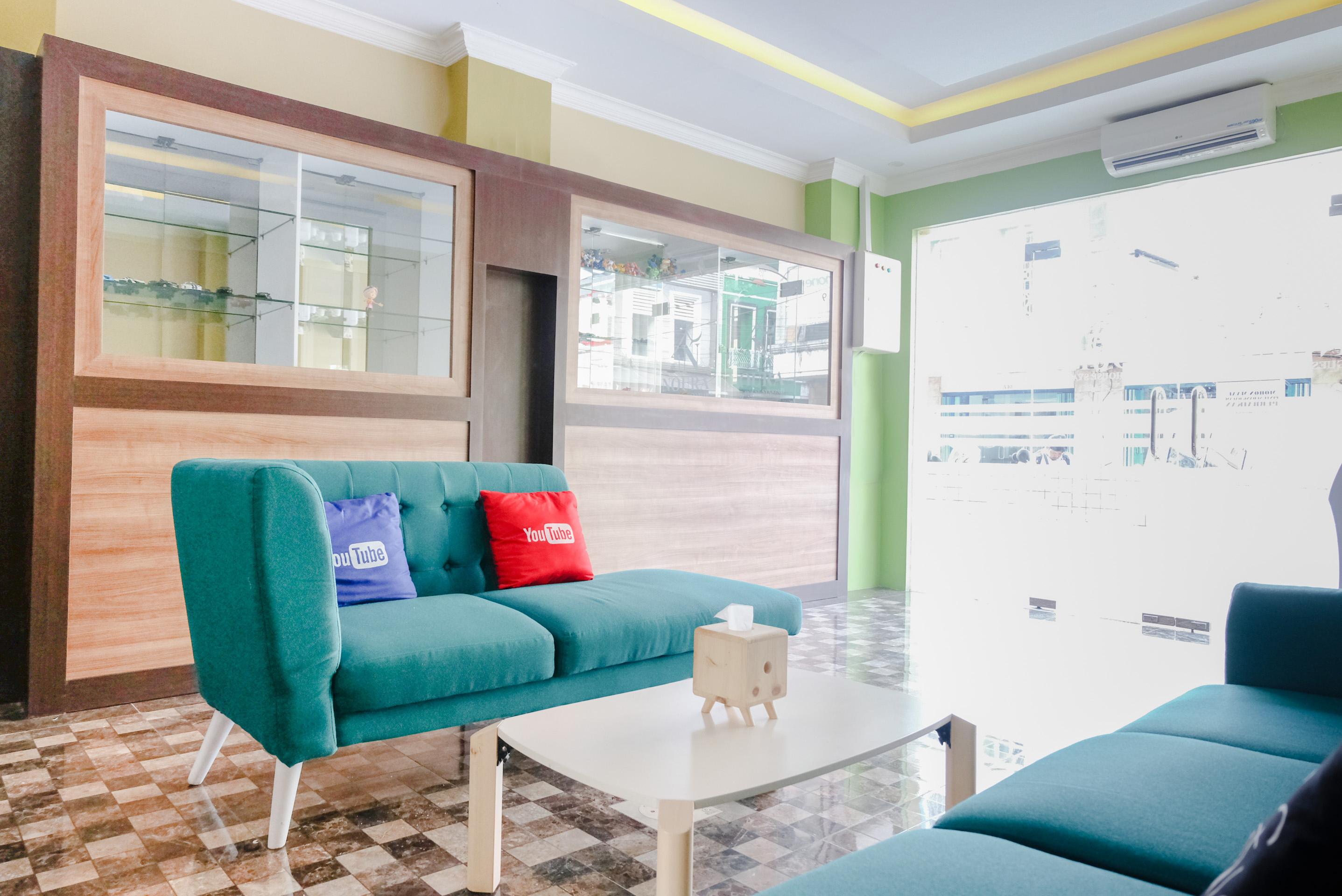 Noura Guest House Syariah Malang Eksteriør bilde