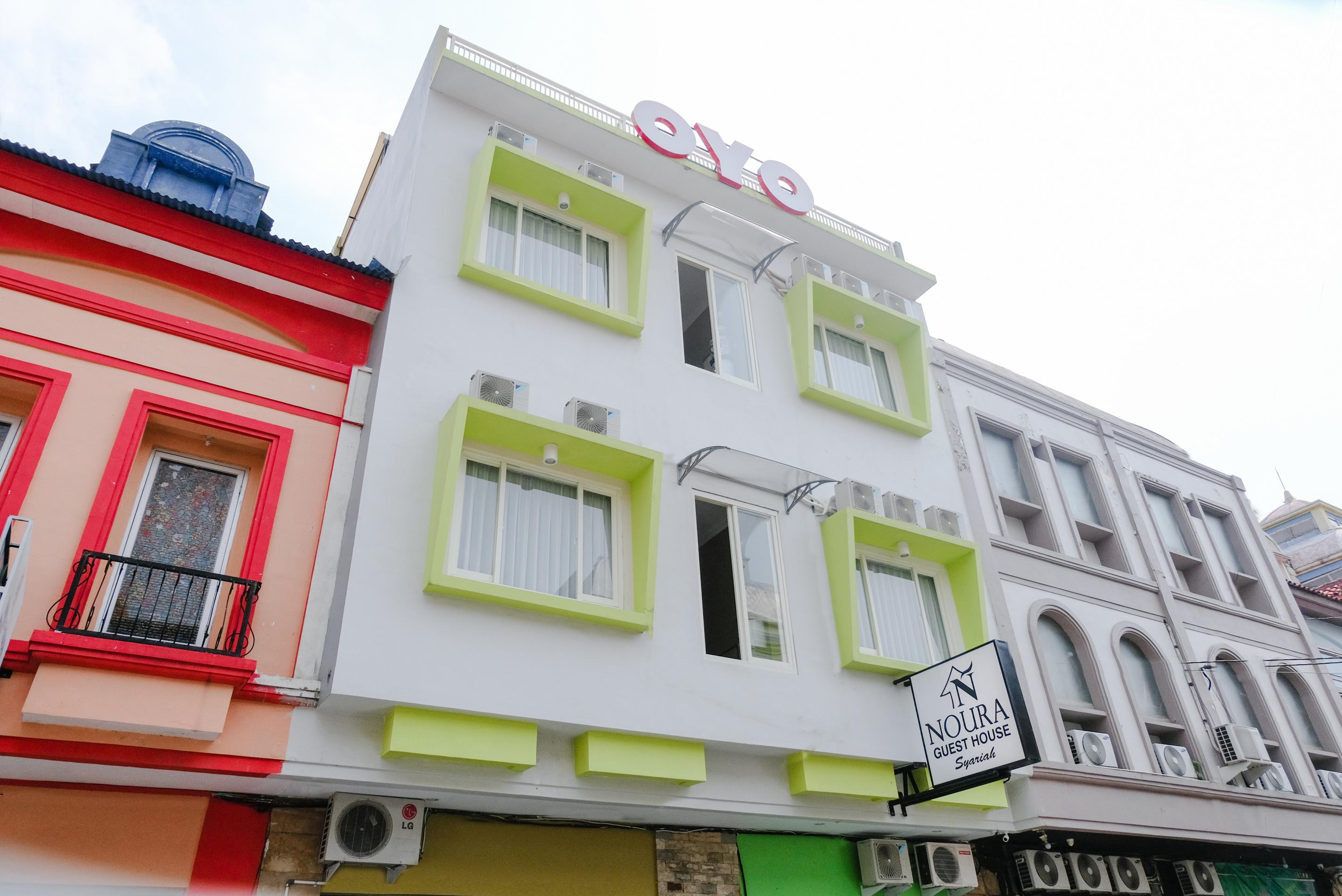Noura Guest House Syariah Malang Eksteriør bilde