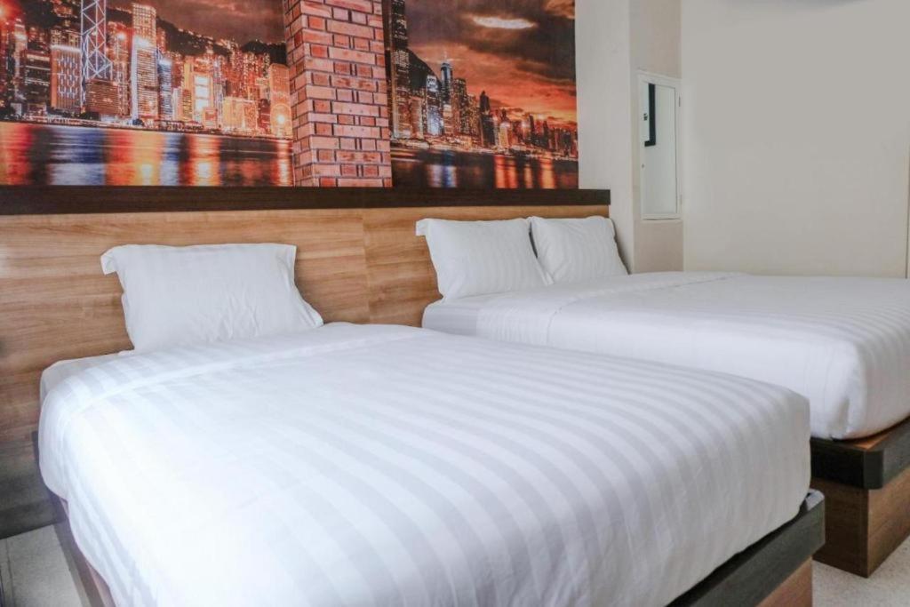 Noura Guest House Syariah Malang Eksteriør bilde
