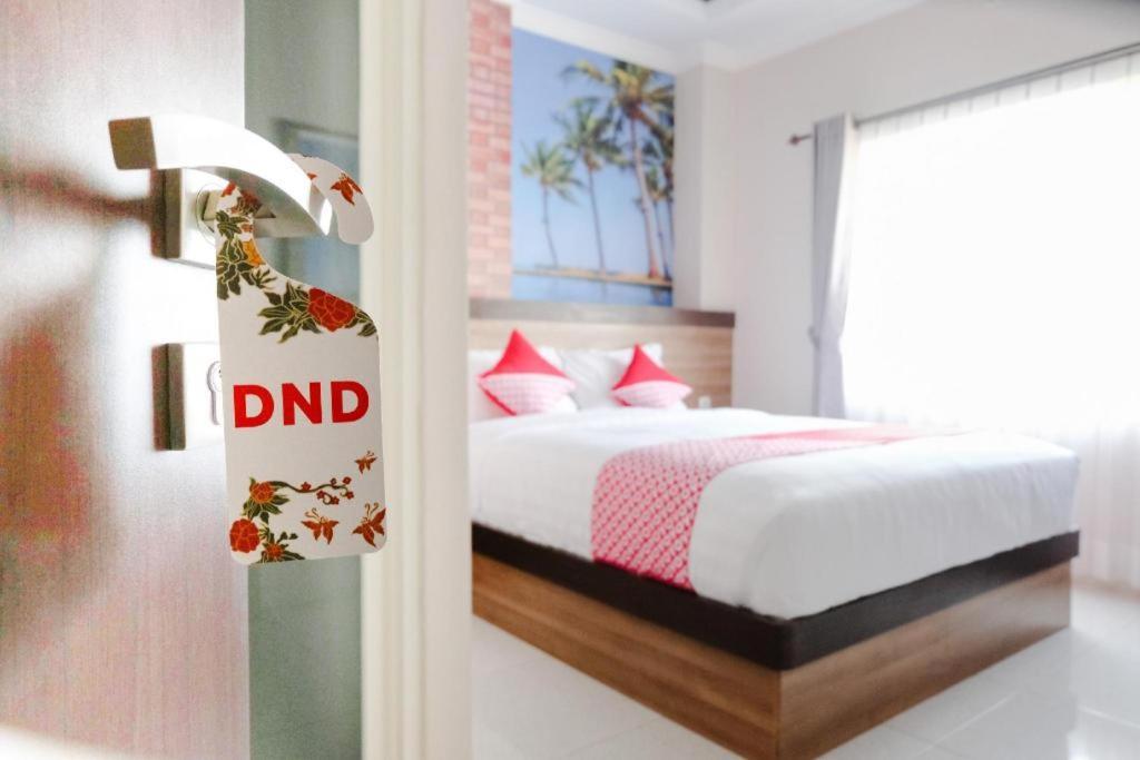 Noura Guest House Syariah Malang Eksteriør bilde