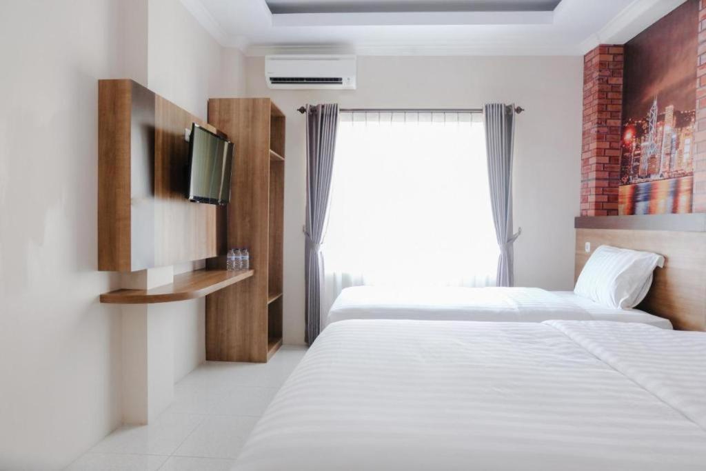 Noura Guest House Syariah Malang Eksteriør bilde